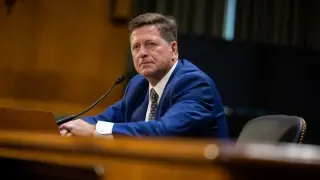 Trump Names Jay Clayton to Lead New 'Super Intelligence Force' Amid AI Safety Debates