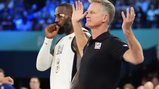 Kerr's playful tease fuels LeBron-to-Warriors buzz