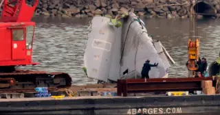 House backs tighter aviation safety rules after deadly midair crash