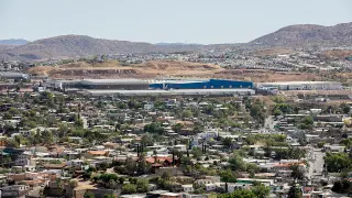 US tightens government travel in Nogales amid threat warning