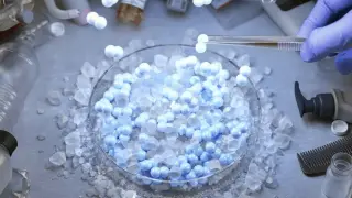 Unsorted plastic waste yields 90% hydrogen in a single-reactor process