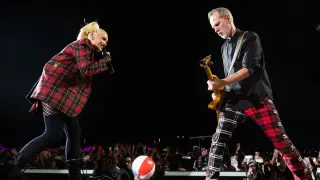 No Doubt’s Tom Dumont Reveals Early-Onset Parkinson’s Diagnosis Ahead of Sphere Residency