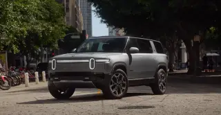 Rivian adds optional captain’s chairs to the R1S in 2027 refresh with up to $4,500 extra