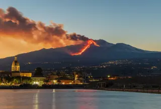 Etna Eruption Triggers Travel Chaos in Sicily as Catania Flights Grounded
