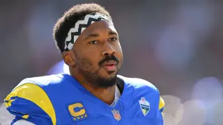 Garrett’s Rams debut yields nothing, knee issue lingers