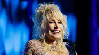Dolly Parton Laid to Rest in Private Burial Beside Husband, Family Reveals