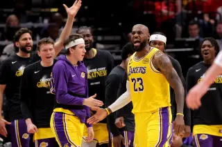 LeBron Answers Critics as Lakers Finish Rockets in Game 6