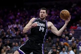 Knicks Target Depth: Eubanks and Konchar in Free-Agent Watch