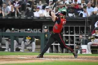 Peters caps cycle as White Sox hammer A's 14-1