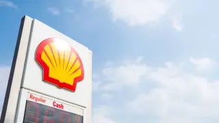 Shell rides war-fueled price surge to its strongest quarter in four years