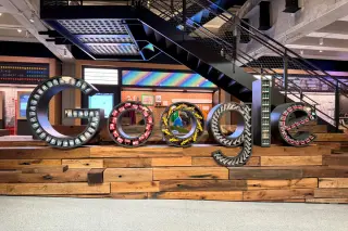 Alphabet Wipes $500 Billion in Historic Crash as AI Spending Fears Hit Search Revenue