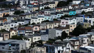 Mortgage rates spike as Iran headlines push markets