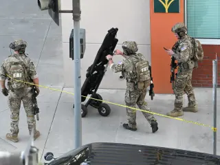 End of Bakersfield hostage standoff as FBI fatally shoots suspect