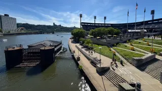 Pirates ride patient offense to 5-2 win over Giants