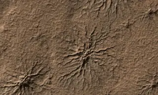 Mars Reveals 'Boxwork' Webs: Longer-Lived Water Boosts Habitability Odds