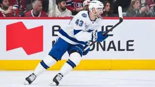 Leafs land Raddysh on eight-year deal via sign-and-trade with Lightning