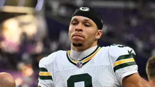 Packers Collapse in Week 1: LaFleur’s Gamble and O-Line Blunders Fuel Historic Vikings Comeback