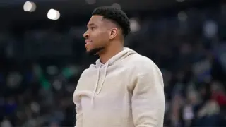 Giannis Aims East, Eyes True Contenders: Five Fits in Play