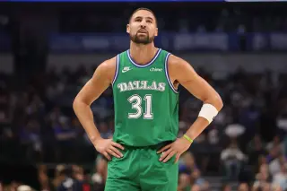 Klay Thompson Heads to Heat After Mavericks Buyout