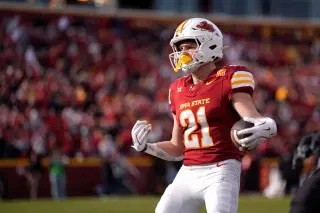 Iowa State’s Aiden Flora Earns AP Player of the Week After 5-TD Performance