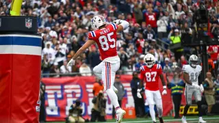 Maye's 3-TD Day and Defensive Blitzes Lead Patriots to 38-10 Rout of Raiders
