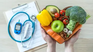 Diabetes-tailored DASH Diet Lowers Key Glucose Markers in Type 2 Diabetes