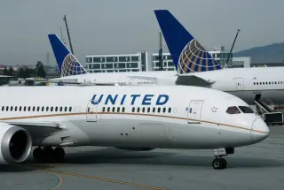 United Airlines cuts 2026 profit outlook as fuel costs surge, even as passenger demand holds