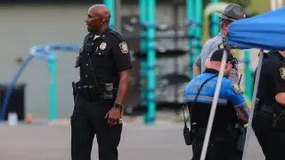 No suspect named after Lexington East End park shooting leaves 1 dead, 4 injured
