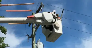 DTE offers automatic $42 outage credit after Detroit-area storms