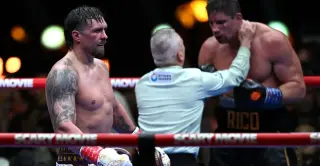 Verhoeven vows appeal after disputed Usyk stoppage in Cairo