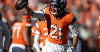 Broncos Rally to Beat Jaguars as Nix, Waddle Shine
