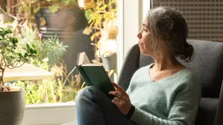 Moderate Coffee and Tea May Cut Dementia Risk, Large 40-Year Study Finds