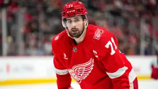 Dylan Larkin Trade Request Sparks Center-Depth Shuffle Across the NHL