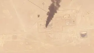 MidEast Oil Lifeline Targeted as Saudi Pipeline Hit by Projectiles