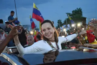 Machado Returns to Venezuela, Challenging US-Backed Interim Rule