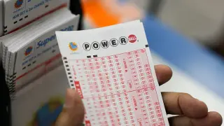 Powerball climbs to $75M after April 18 draw yields 24-25-39-46-61 and PB 1