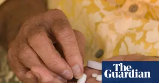 Healthy seniors over 70 may gain protection from daily statins, trial shows