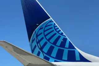 United Airlines Scraps Flight Segment Metric, Raises 1K Spending Threshold for 2027