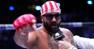 Hokit’s Fast-Track Title Shot Sparks Debate Over Merit and Marketing