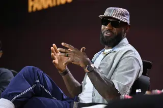 LeBron James’ Next Team Still Unknown as Free Agency Drags On