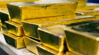 Gold climbs to seven-week high on weak payrolls and Hormuz optimism