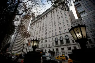 Plaza Hotel’s 2027 Closure Disrupts Luxury Weddings and Events
