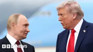 Trump Halts New Russia Sanctions to Lower Fuel Prices Before Midterms