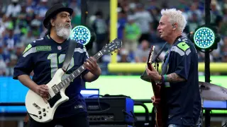 Grunge and gridiron collide as Soundgarden headlines Seahawks halftime with Momsen and McCready