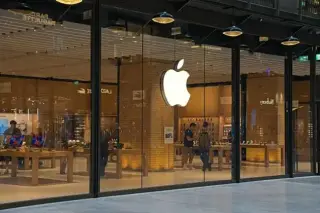 Apple Confirms Hinge-Related Display Defects in Early iPhone Duo Units