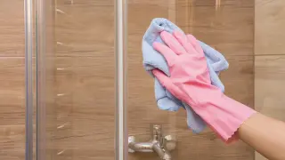 Five-Dollar Dryer Sheet Hack Delivers Crystal-Clear Shower Glass