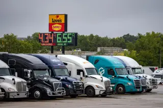 Trump Weighs 90-Day Diesel Export Ban as Prices Hit Record Highs