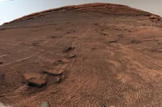 Curiosity Uncovers Vast Honeycomb Patterns Across Martian Valley
