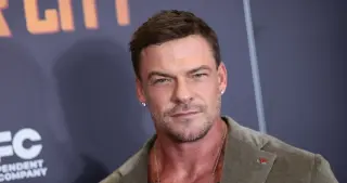 White House Pushes Back Over Epstein Talks Linked to Alan Ritchson Spotlight