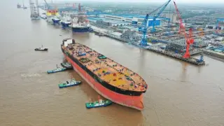 Oil Rally May Persist as Key Straits Tighten Global Flows